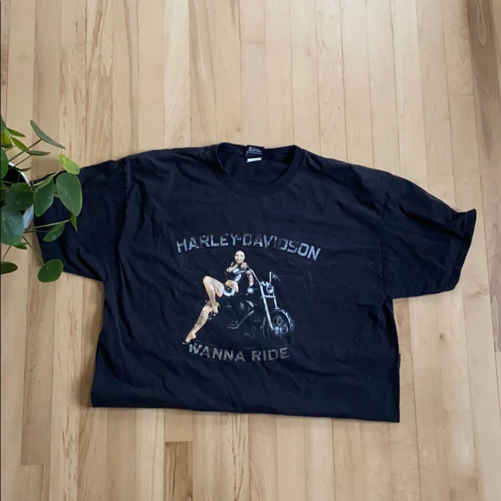 Harley shirt. Wanna ride